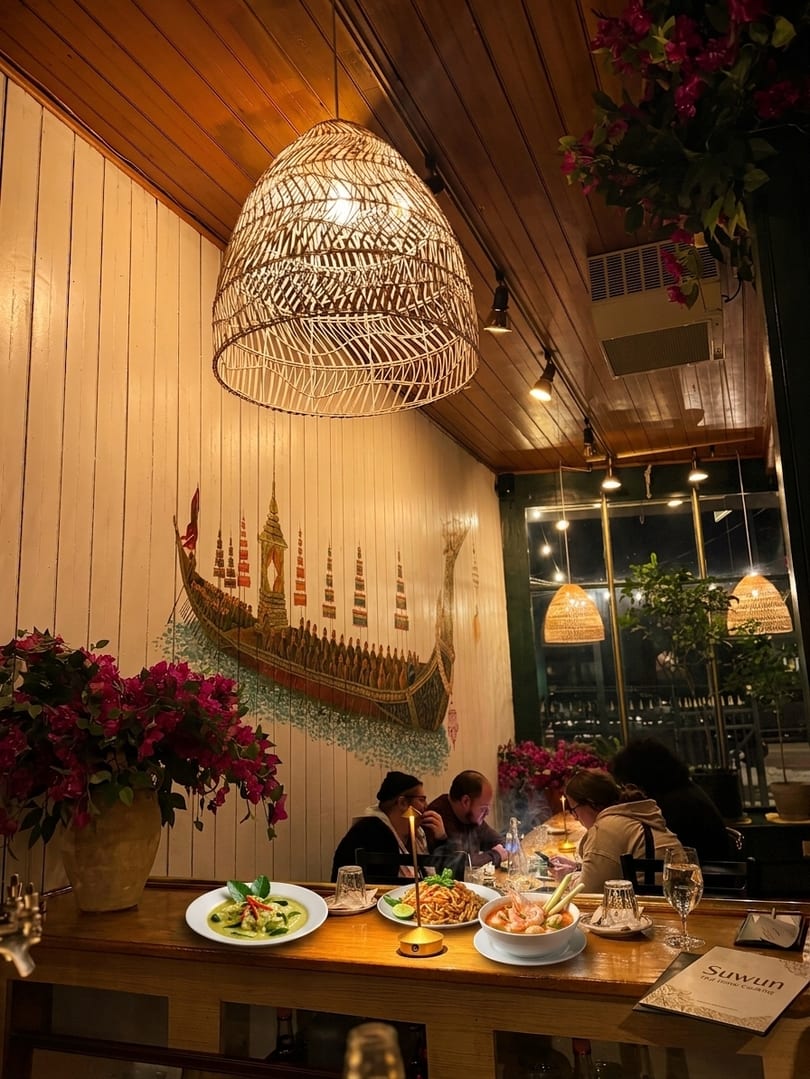 Restaurant dining room